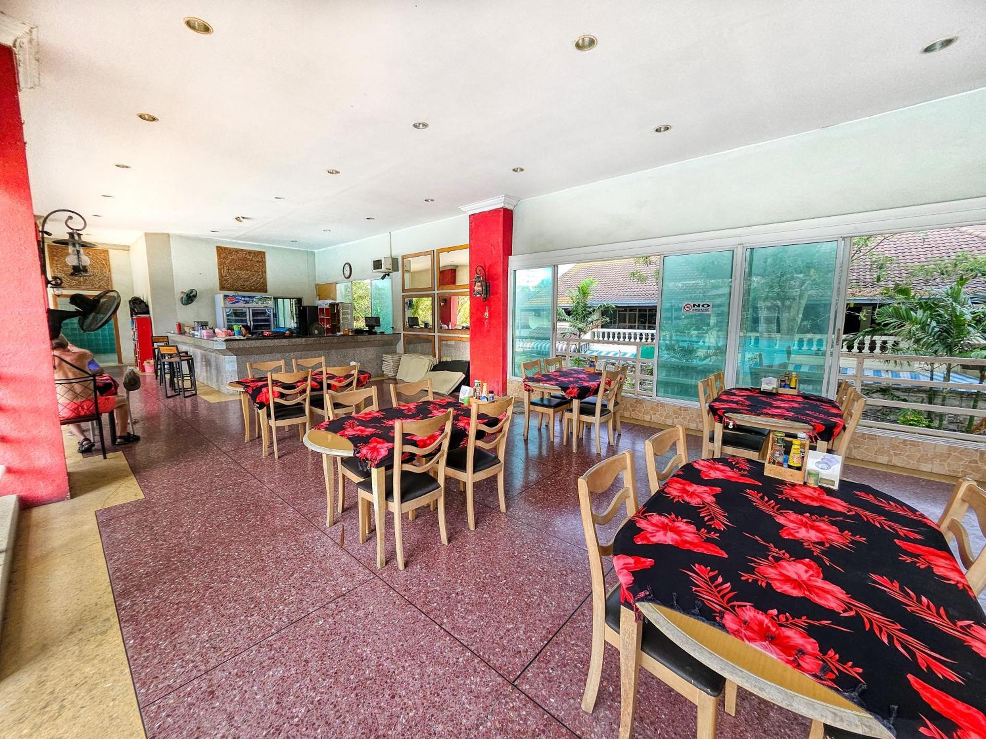 View Talay 5 Jomtien Beachfront Pattaya Exterior foto